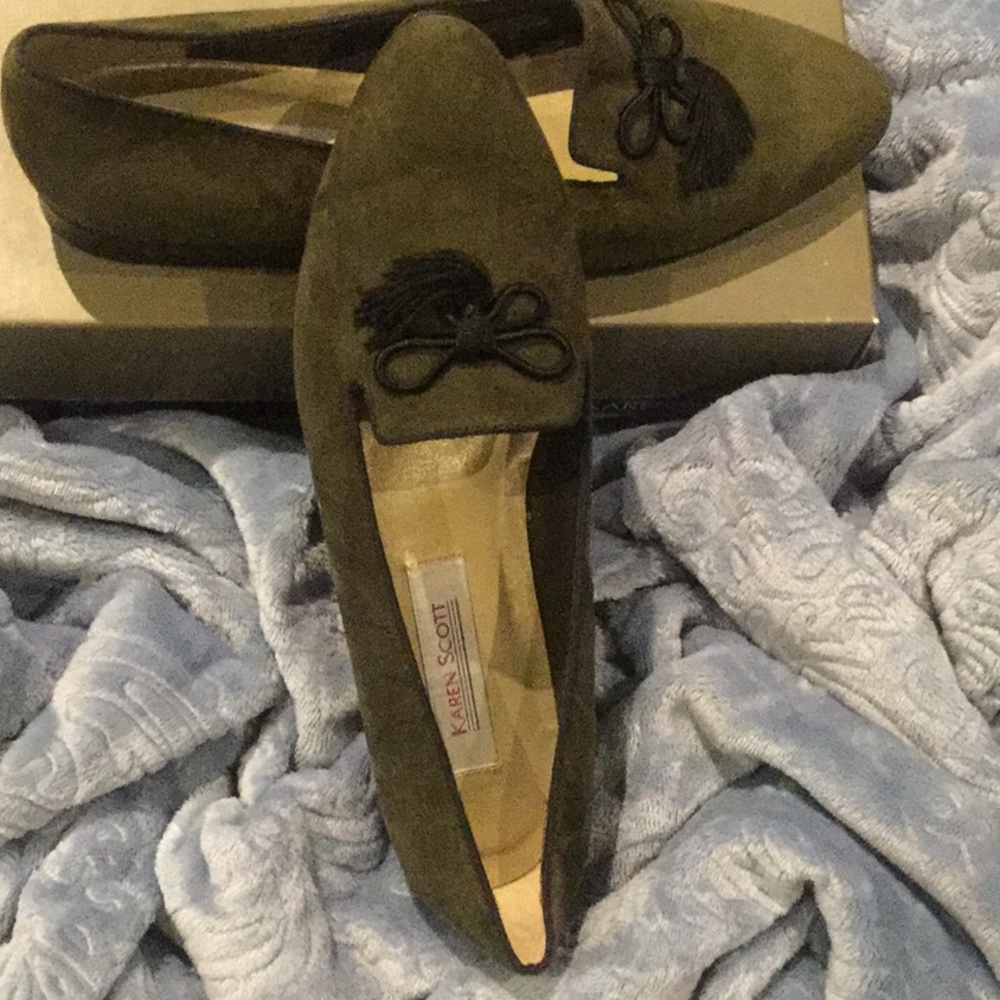 Karen Scott flat shoes